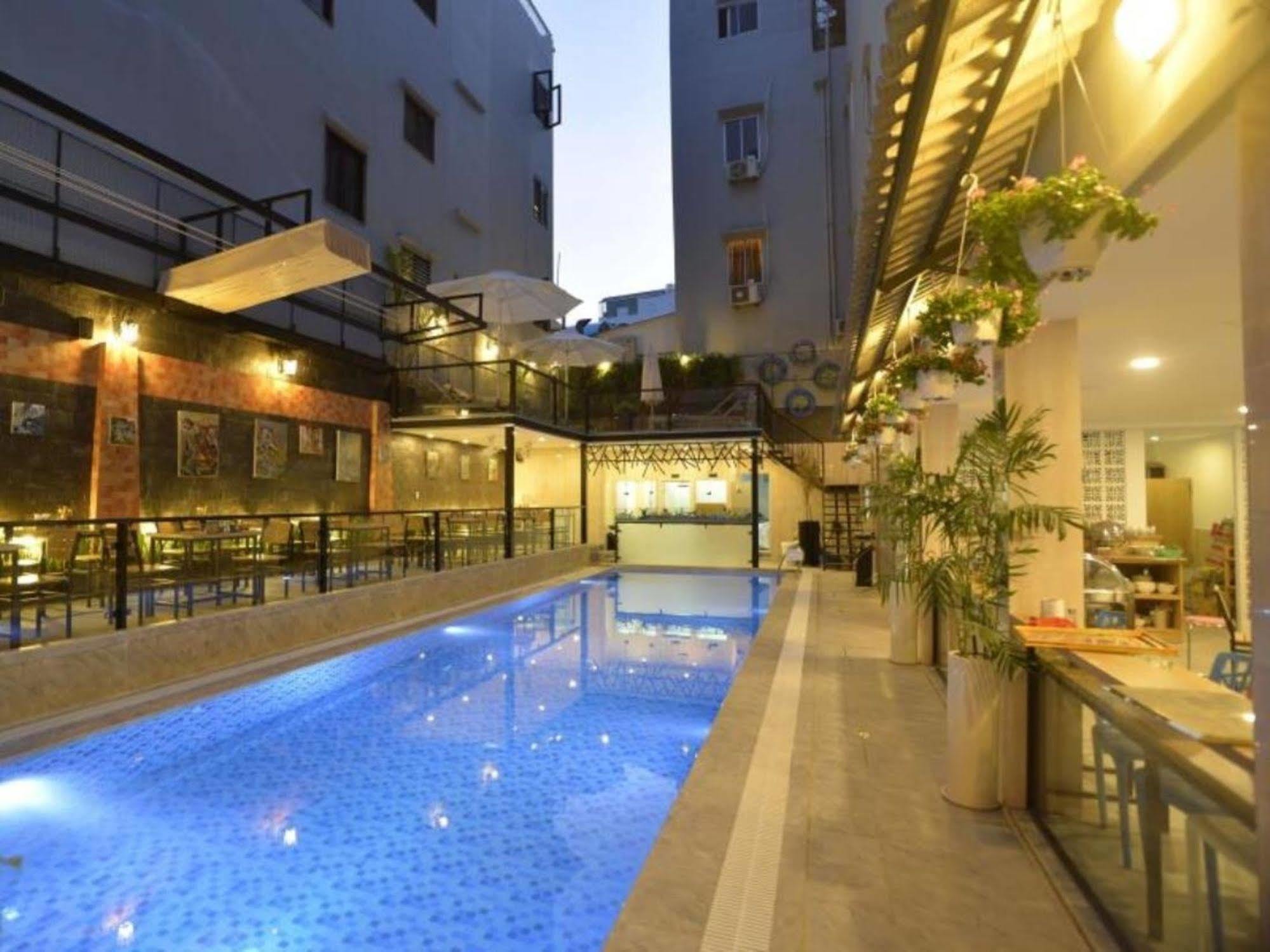 Valentine Luxury Hotel - 31 Bui Vien Street Ho Si Minh-város Kültér fotó